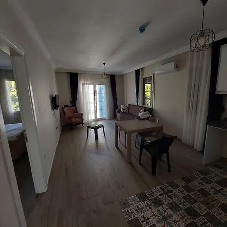 Apart Otel Tu çeşme
